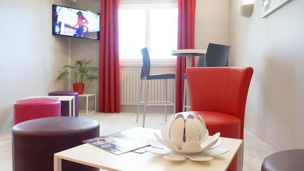 אוש Hotel Robinson מראה חיצוני תמונה