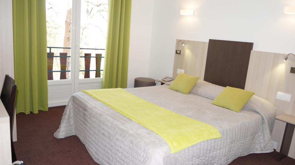 אוש Hotel Robinson מראה חיצוני תמונה