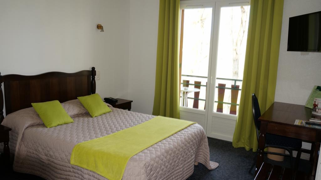 אוש Hotel Robinson מראה חיצוני תמונה