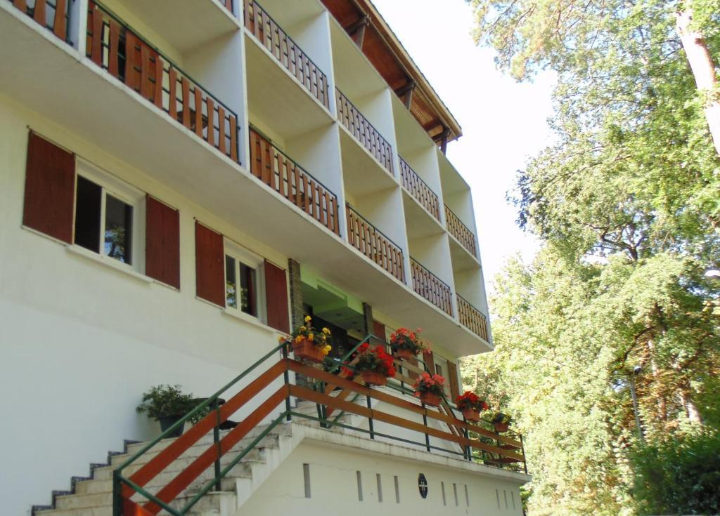 אוש Hotel Robinson מראה חיצוני תמונה