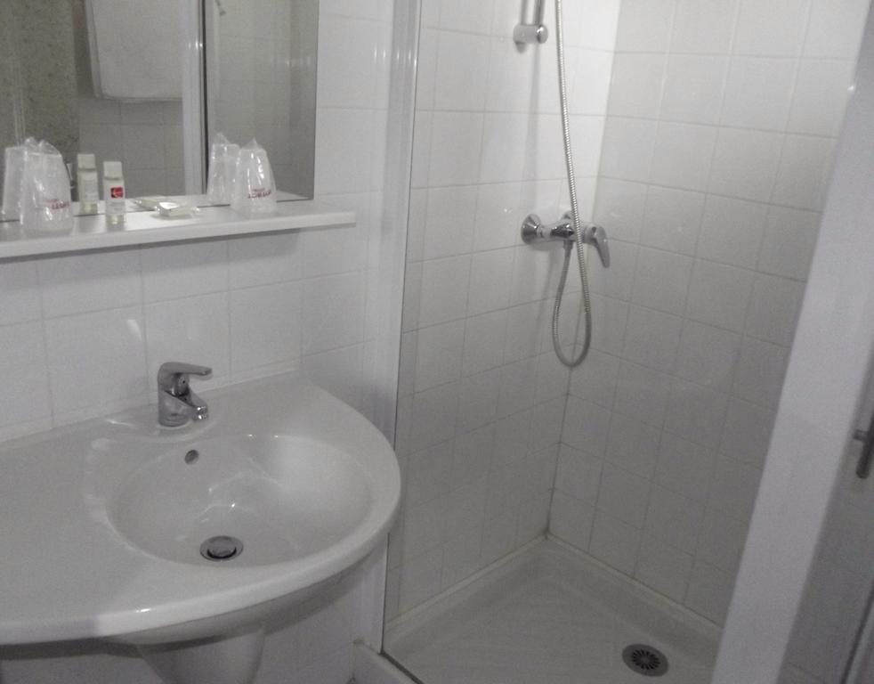 אוש Hotel Robinson חדר תמונה