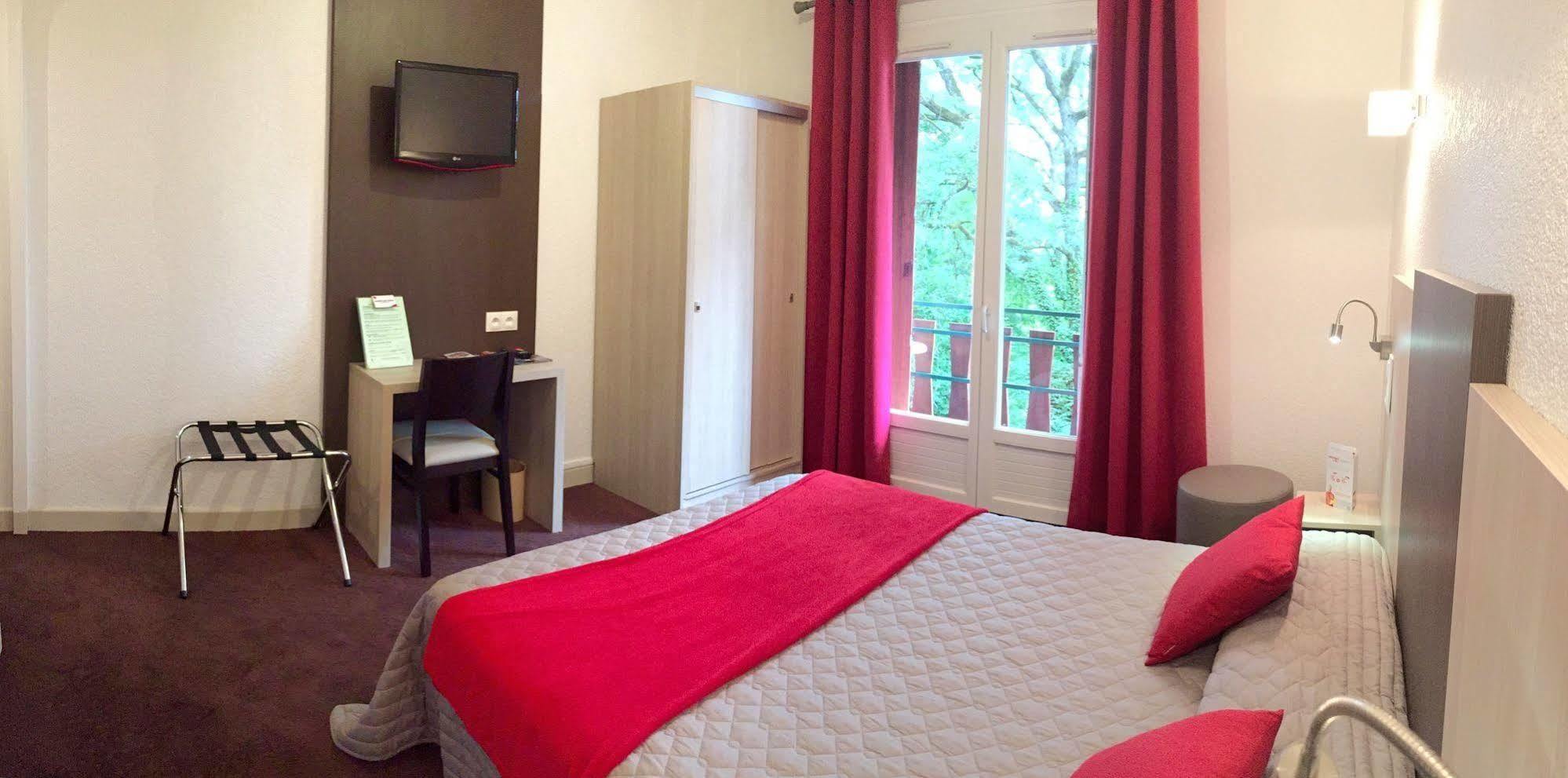 אוש Hotel Robinson מראה חיצוני תמונה