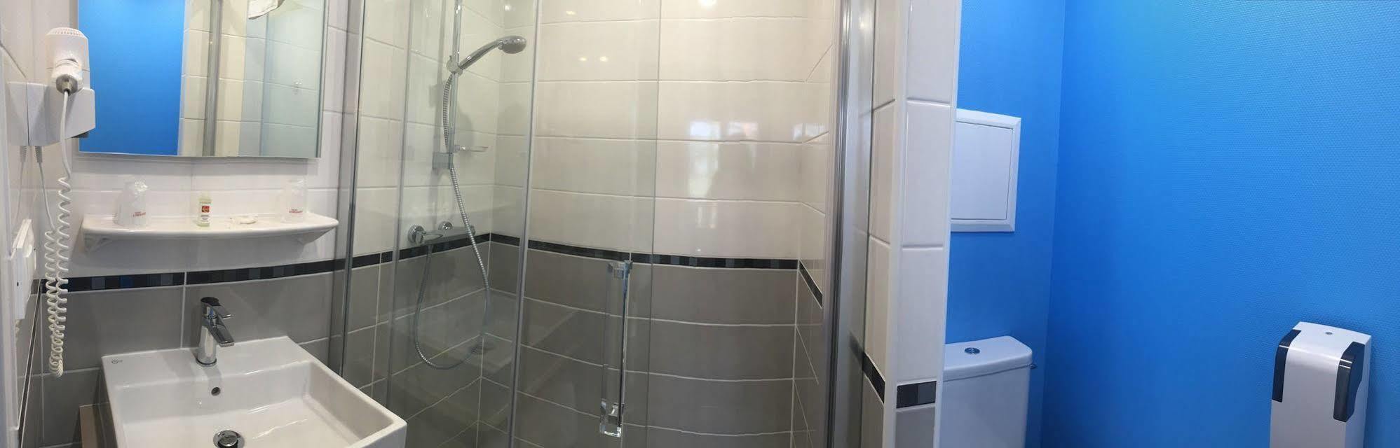 אוש Hotel Robinson מראה חיצוני תמונה