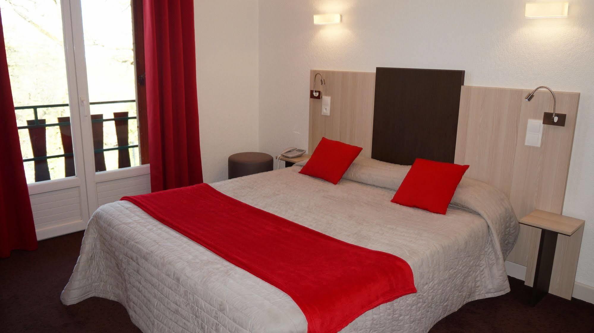 אוש Hotel Robinson מראה חיצוני תמונה