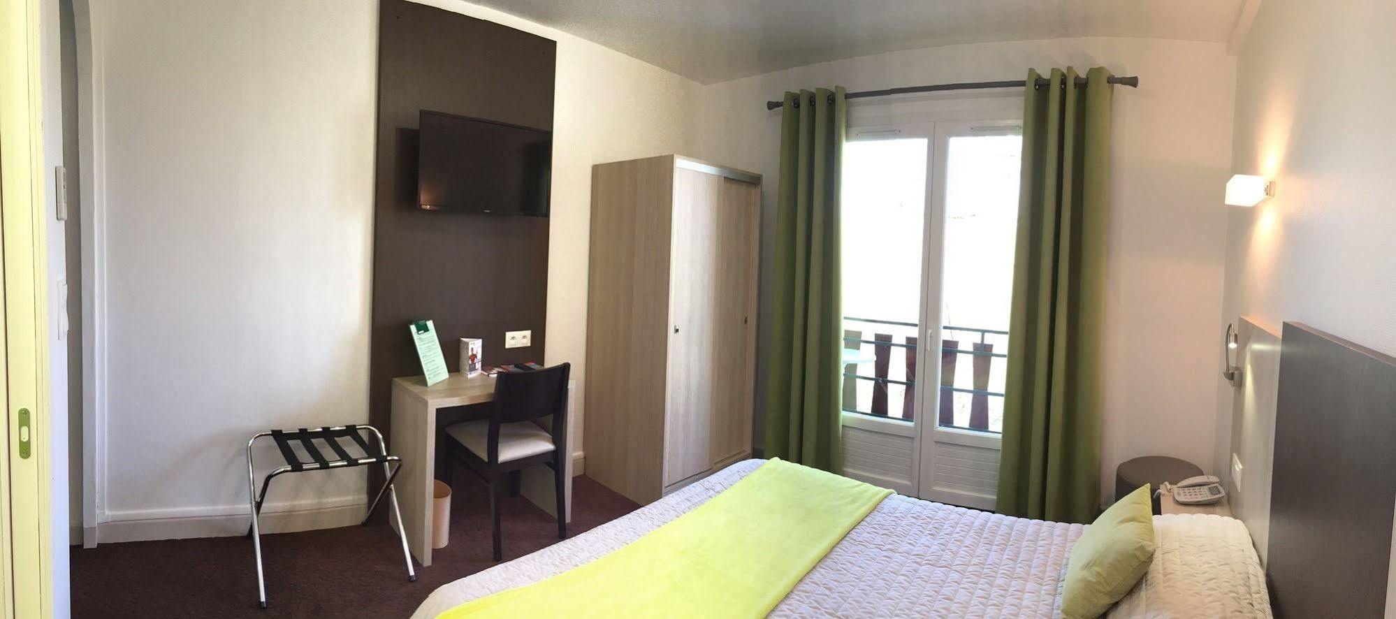 אוש Hotel Robinson מראה חיצוני תמונה